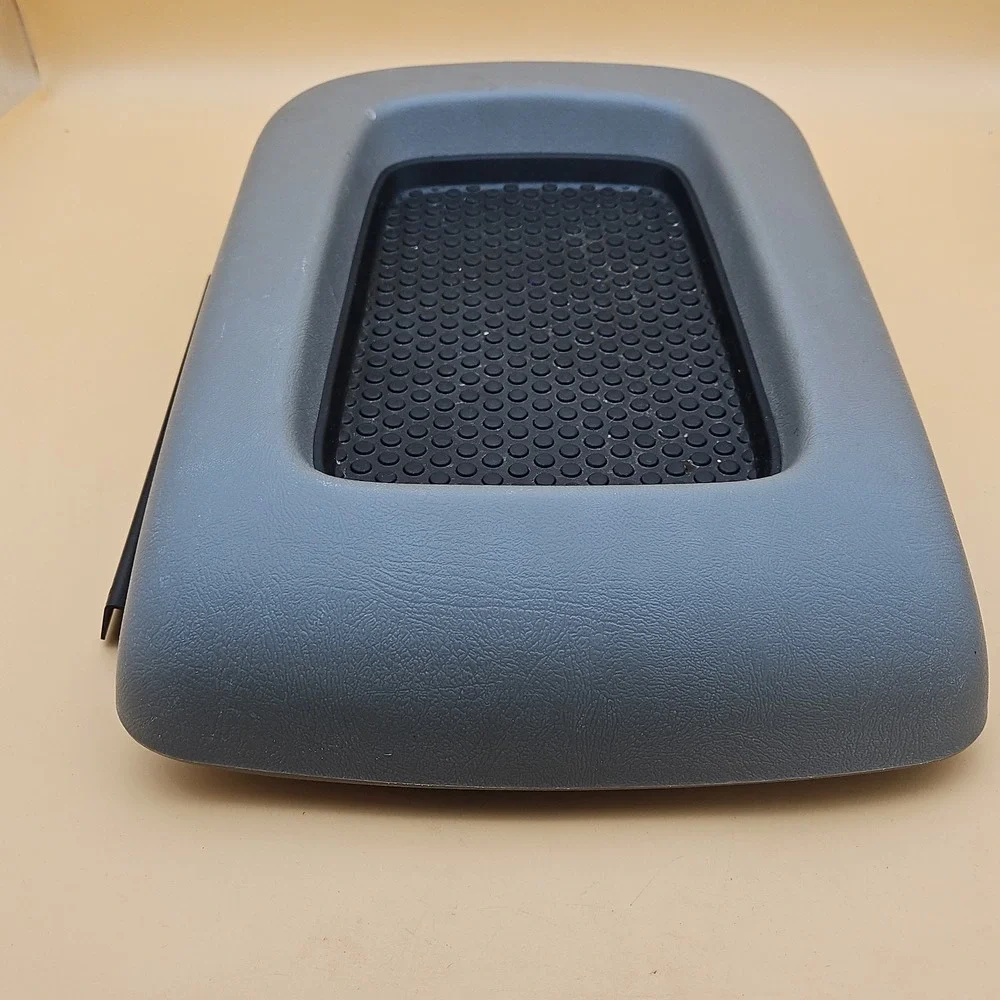 2003-2006 Chevrolet Tahoe GMC Yukon Center Console Gray Plastic Lid Armrest OEM